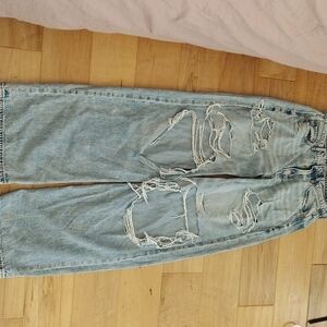 American eagle ripped jeans